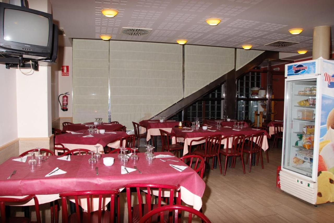 Hostal Restaurante Baraka Alagón Exterior foto